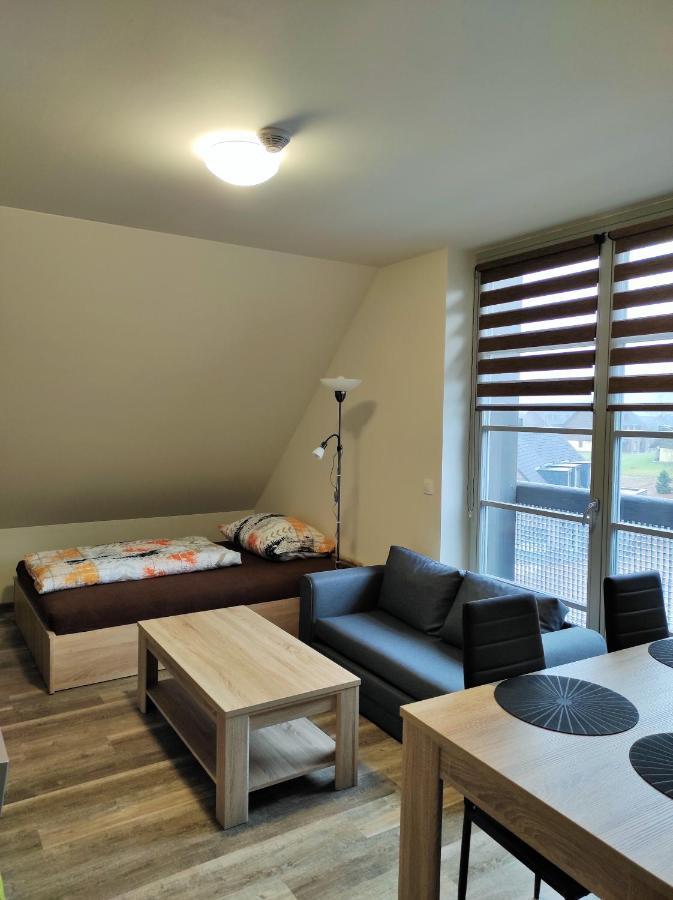 Apartmany Ricky Ii. ภายนอก รูปภาพ